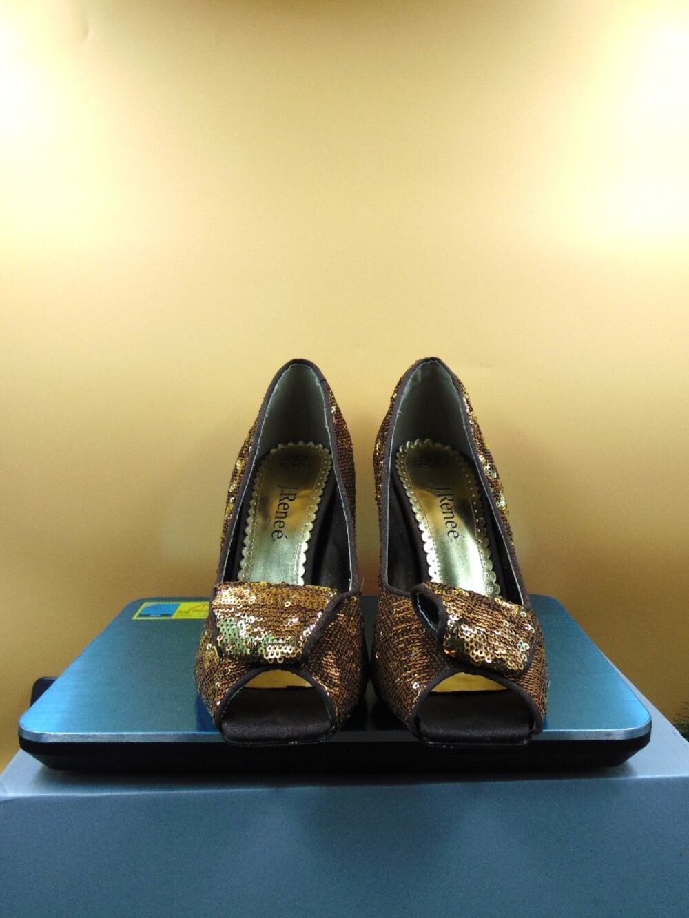 J.Renee Bronze Gold Sequin Bow Peep Toe Heels Pumps Womens Size 10M